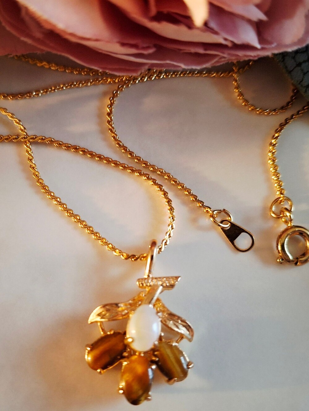Vintage 80s ✨️🤍🤎Tiger Eye Jade Stone Pendant Necklace